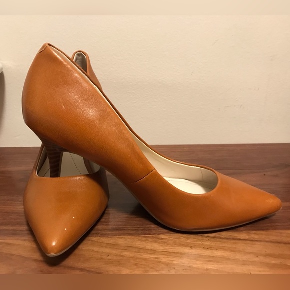 Alfani Women's Step 'N Flex Jeules Pumps in cognac size 5.5 M - Picture 5 of 13